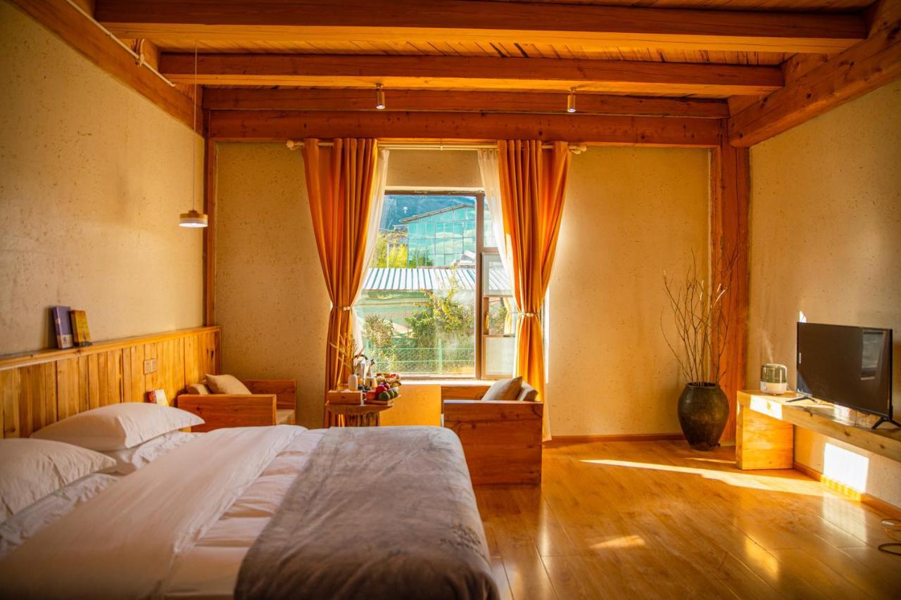 Aurora Hotel Sangzsila Kültér fotó