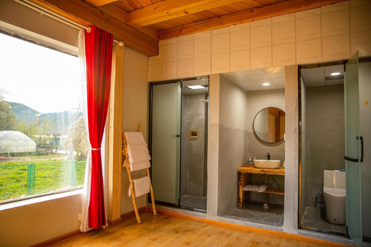 Aurora Hotel Sangzsila Kültér fotó