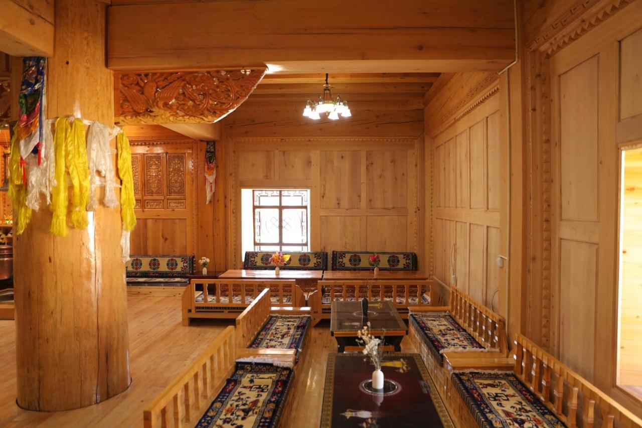 Aurora Hotel Sangzsila Kültér fotó